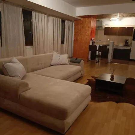2 - Clique Boutique - Parking - Free Wi-fi Bucharest